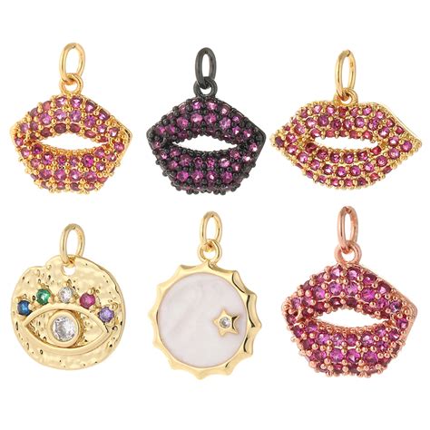 chanel bedeltjes
